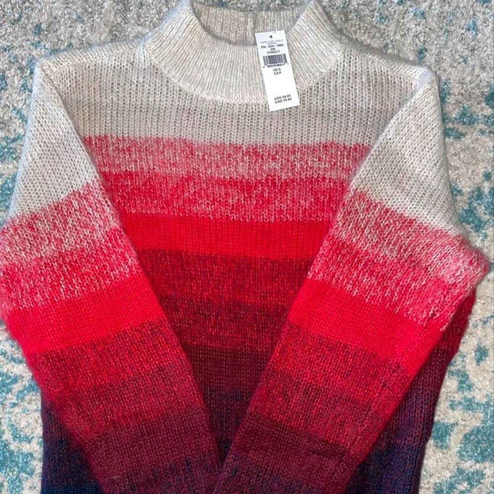 New American Eagle ombre Sweater Size Small Red
